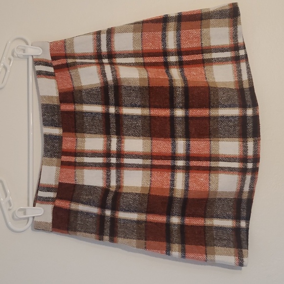 Lulu's Plaid Mini Skirt - Picture 2 of 2